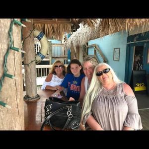 Meet your Posher, Lexy